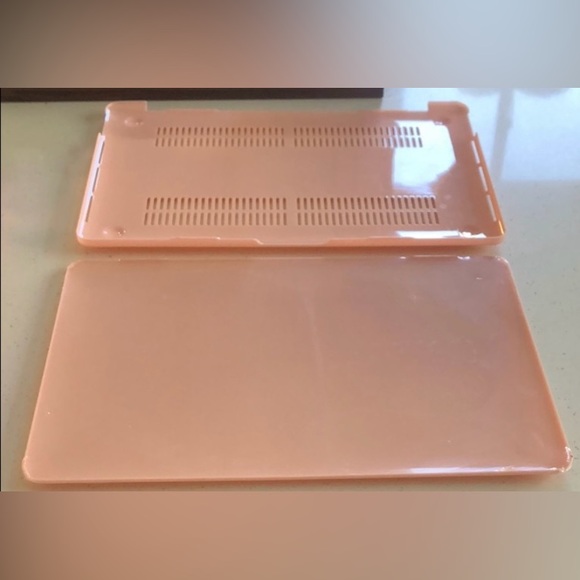 🩷MacBook Pro 13 inch case🩷 - Picture 2 of 3